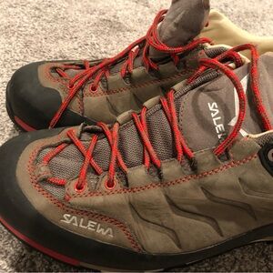 Salewa Mountain Trainer Low 11.5